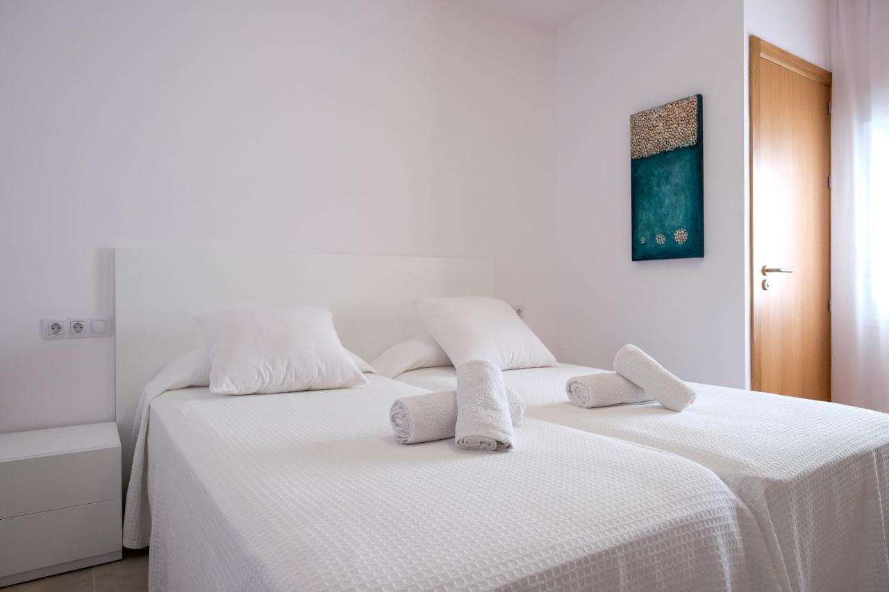 Sal Mar Suites Santa Eularia des Riu Exterior foto